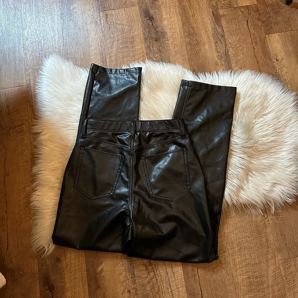 ABERCROMBIE & FITCH Curve Love Vegan Leather 90s Straight Leg Pant - Picture 6 of 8
